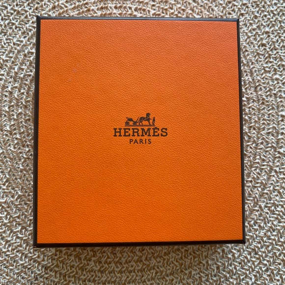 Hermes Mini Pop H Necklace - Picture 2 of 7